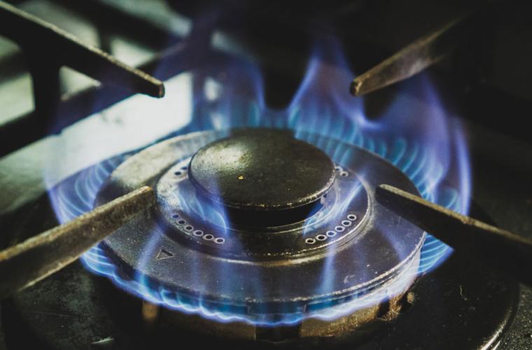 Lit burner on a gas cooker